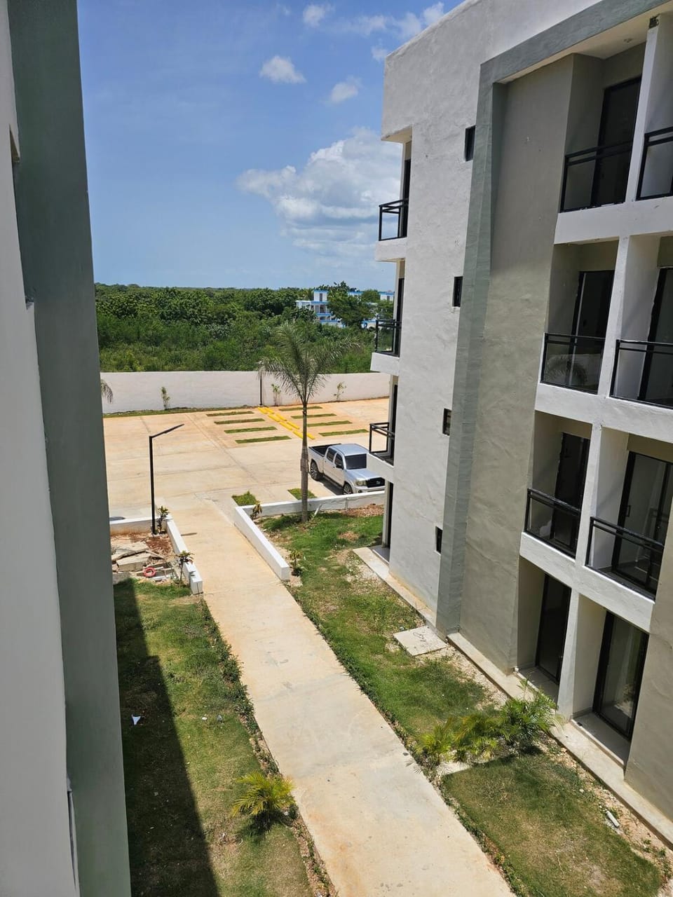 Day, Neighbourhood, Parking