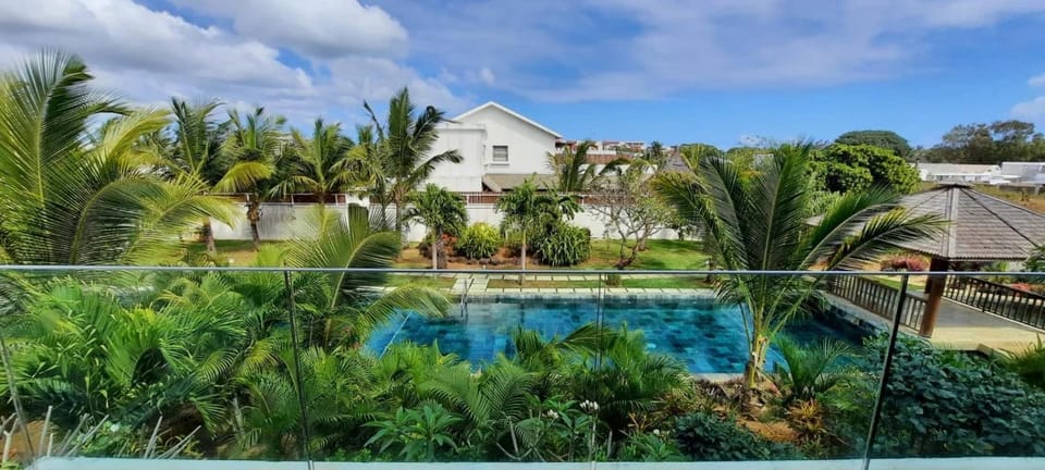 Apartment with large pool near beach Apartment in Grand Baie