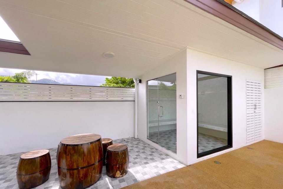 Patio, Day, Sauna