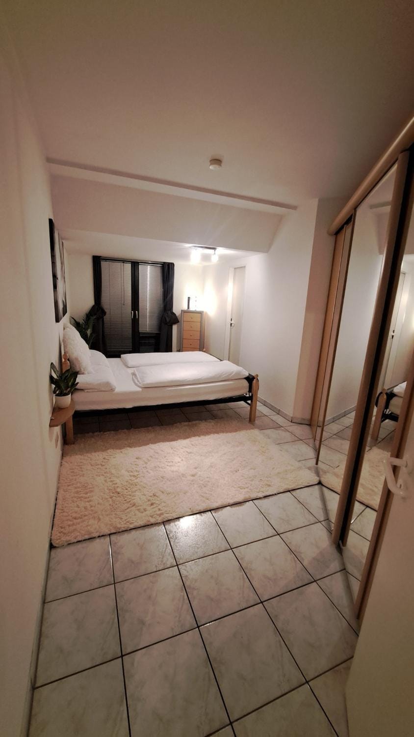 Apartment near Messe Düsseldorf- Airport Rhine Apartment in Krefeld