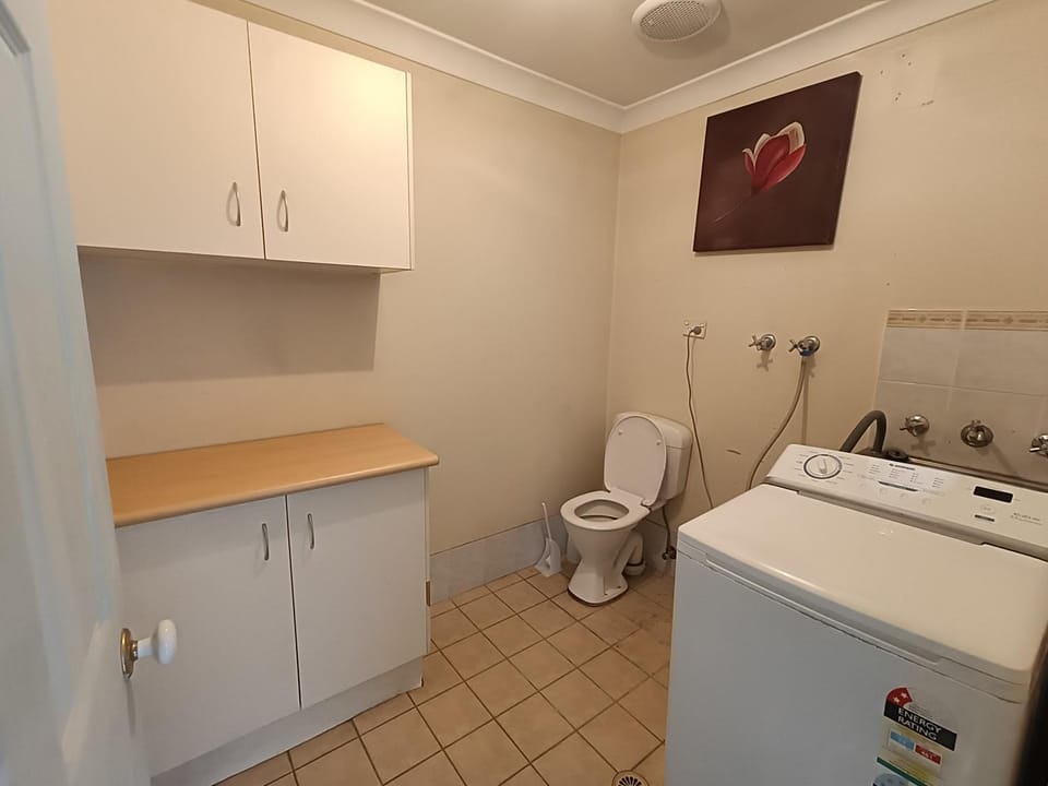 Budget Queen Room - 49a4 Vacation rental in Sydney
