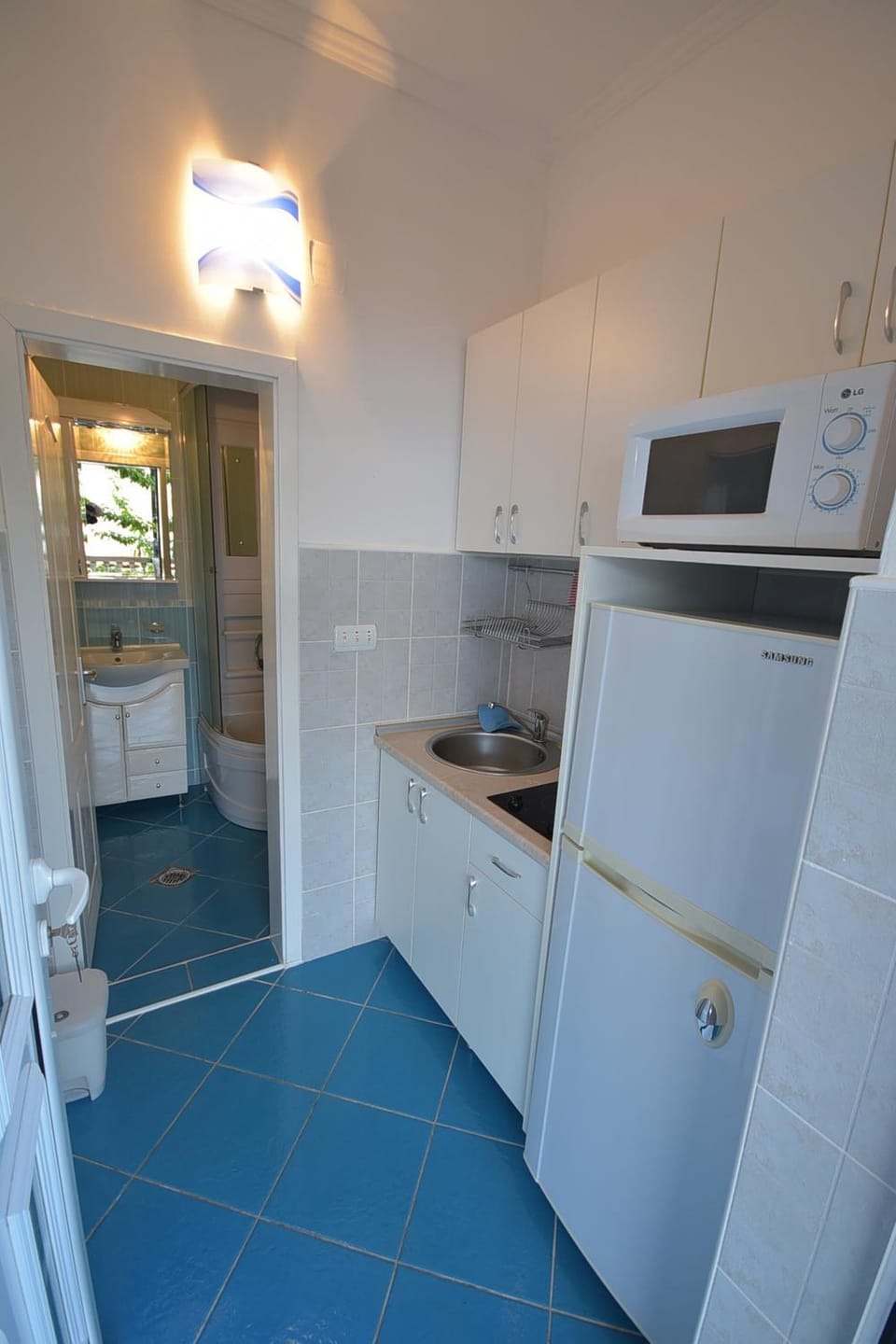 Bathroom, Kitchen or kitchenette