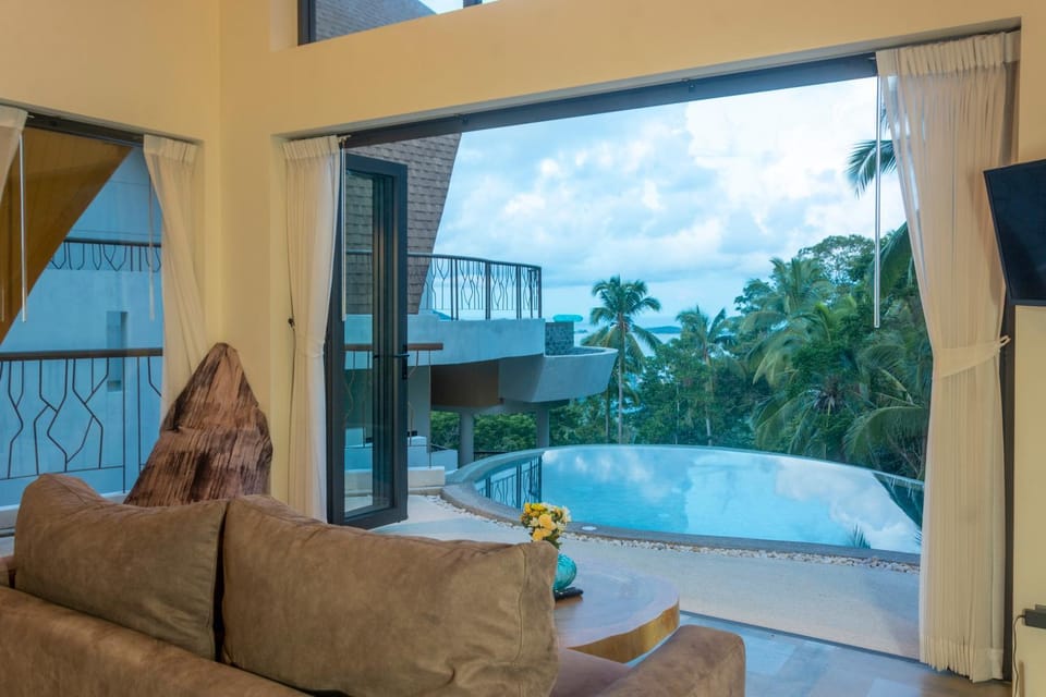Living room, Pool view