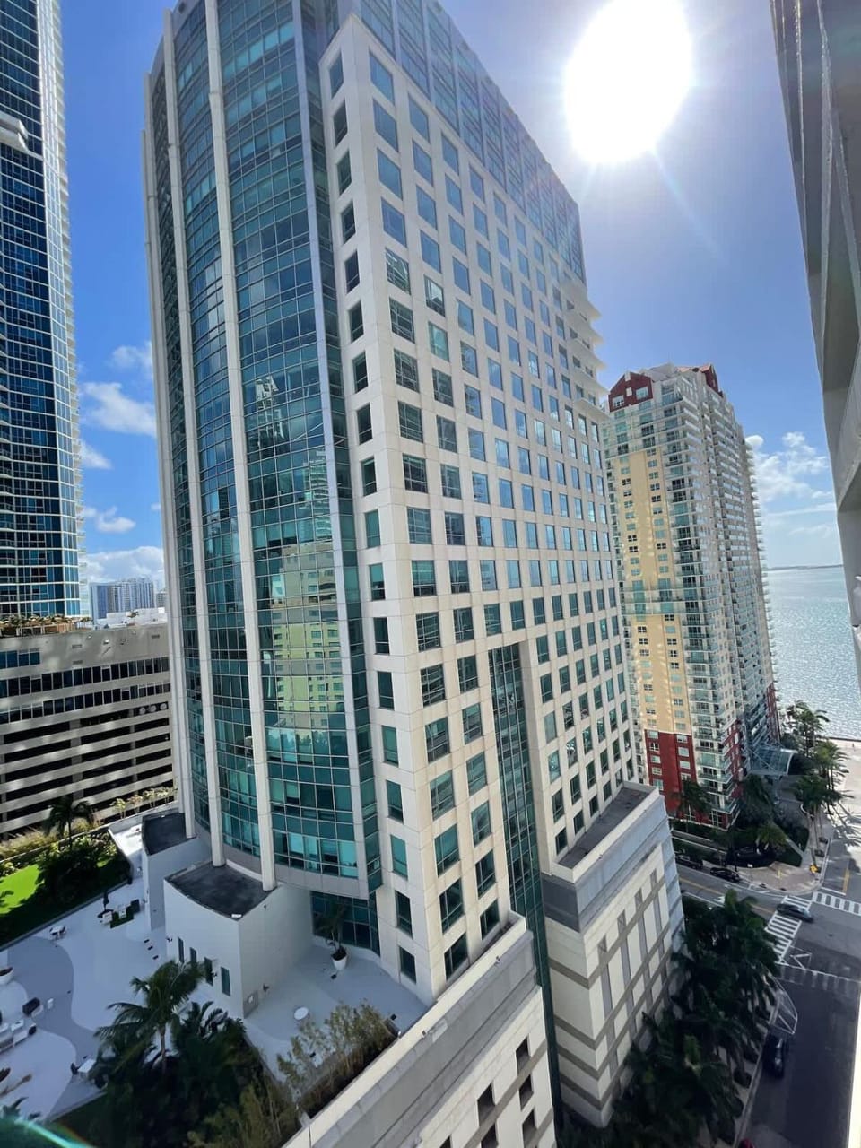Stylish 1BR Modern Apt in Brickell - Free Parking House in Brickell