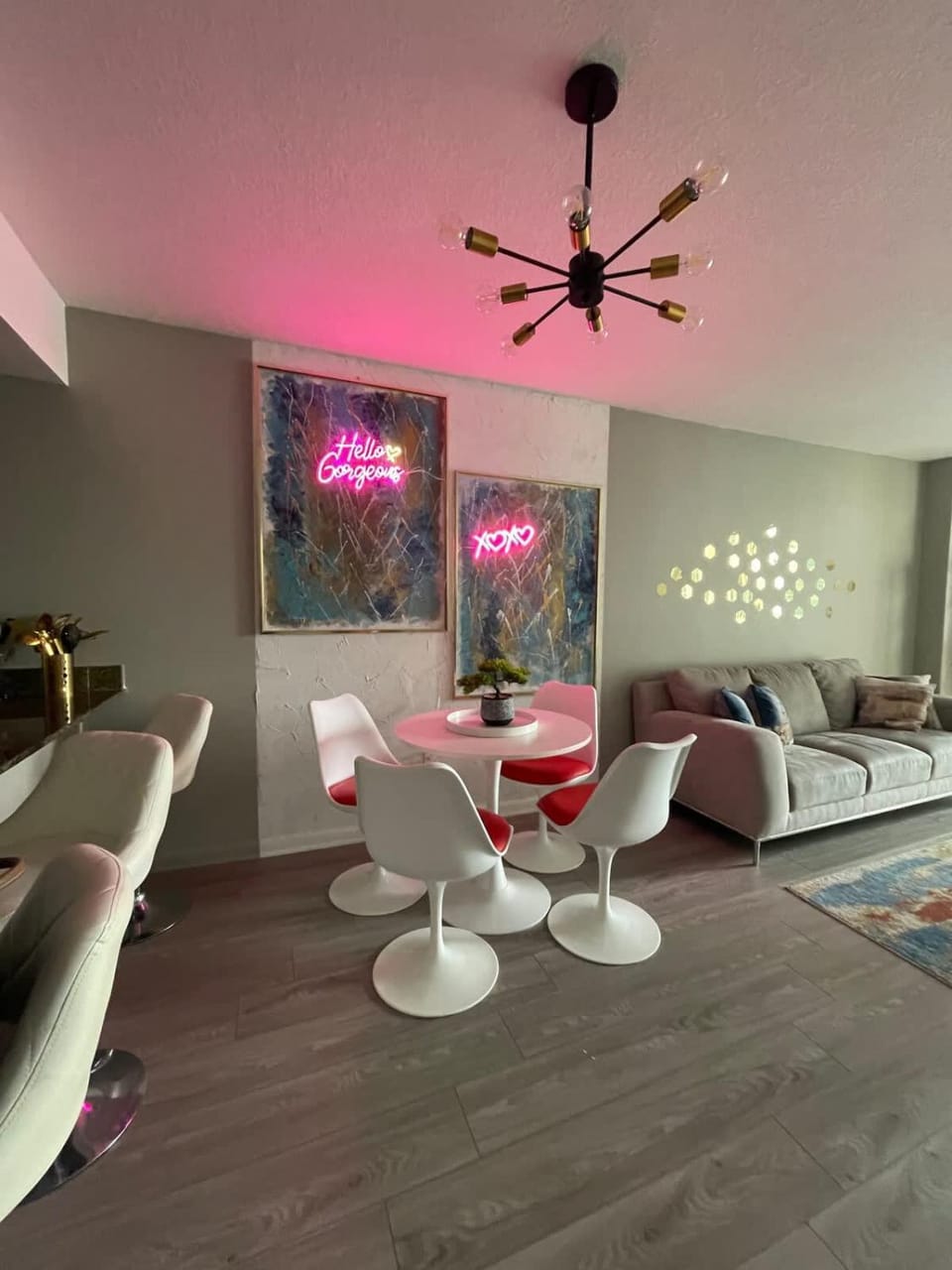 Stylish 1BR Modern Apt in Brickell - Free Parking House in Brickell