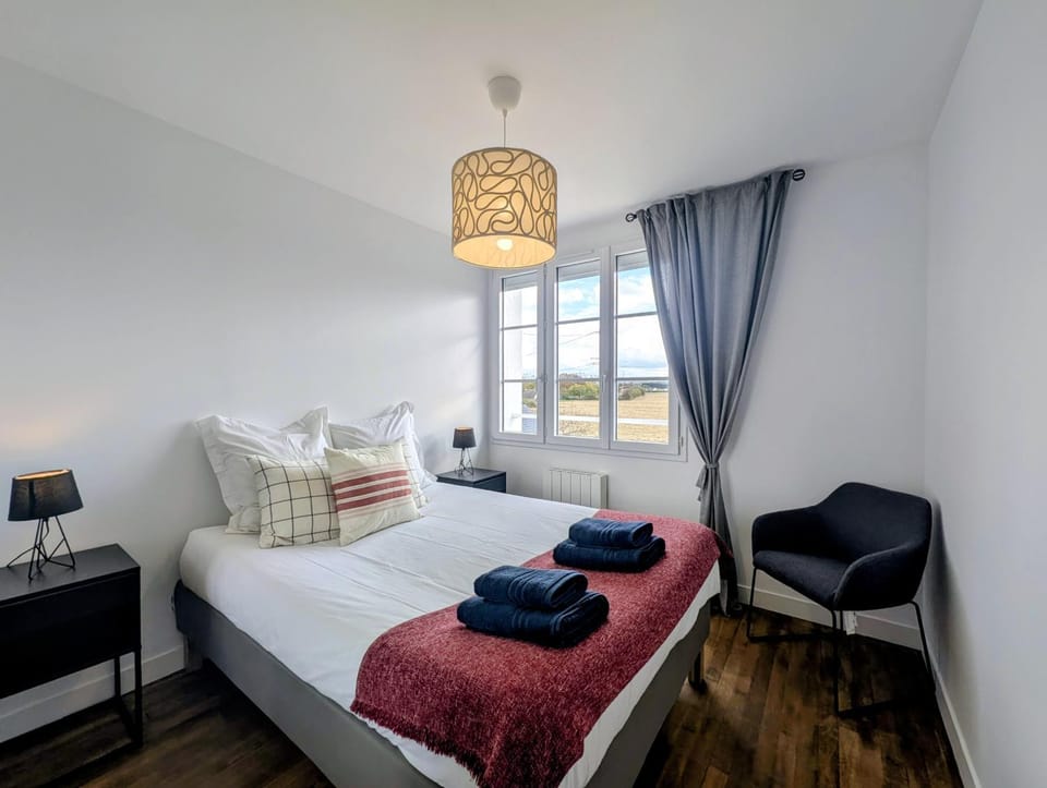 Bed, Bedroom
