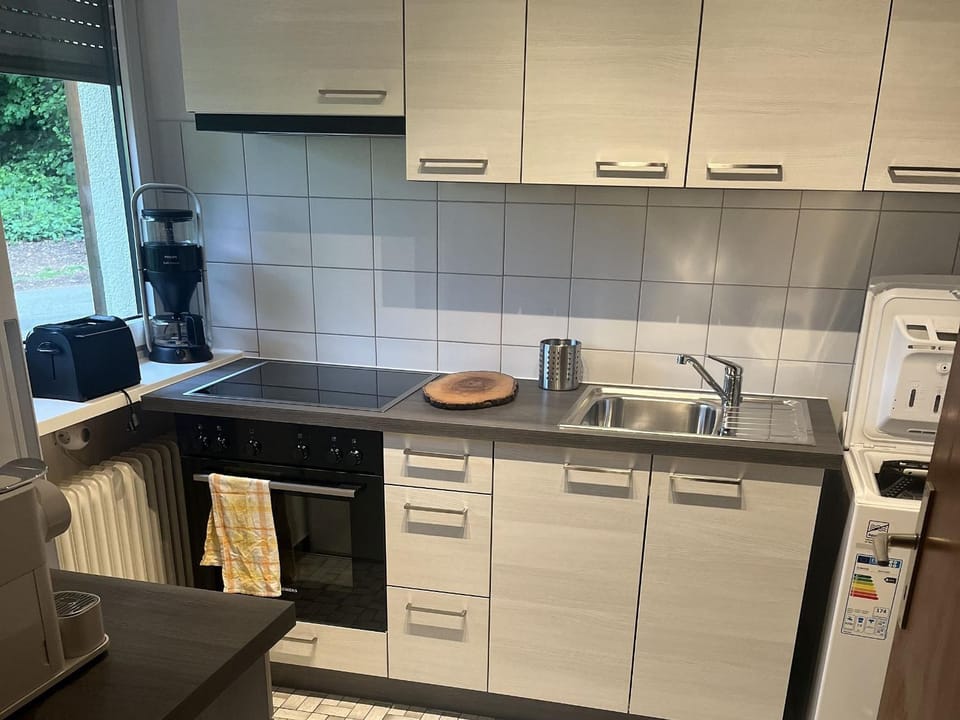 Kitchen or kitchenette, Living room