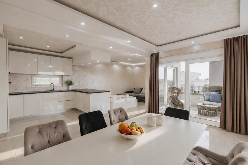 Living room, Dining area, kitchen