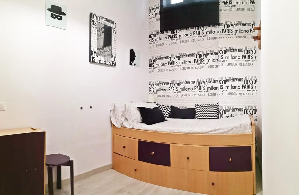 Bed, Bedroom