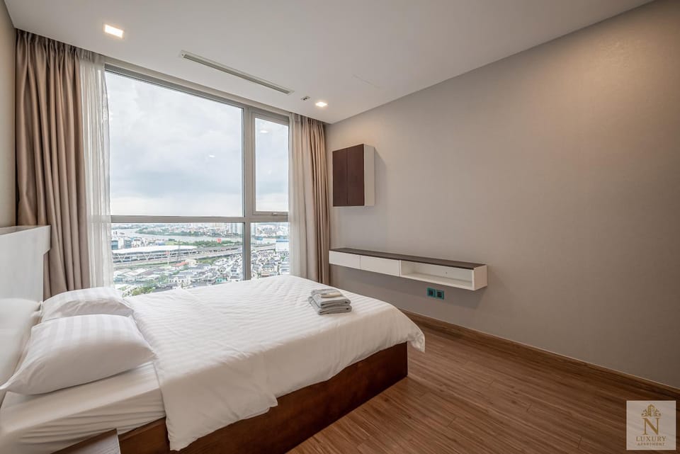 Bed, TV and multimedia, Bedroom, towels