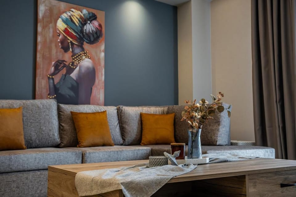 Living room, Decorative detail, Seating area