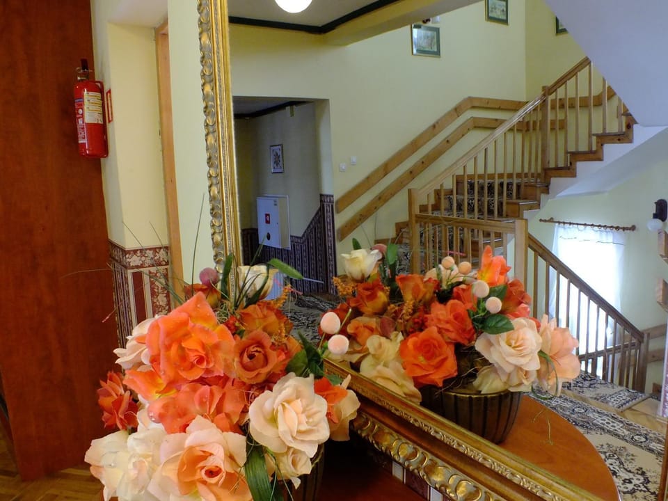 Property building, Lobby or reception, Decorative detail