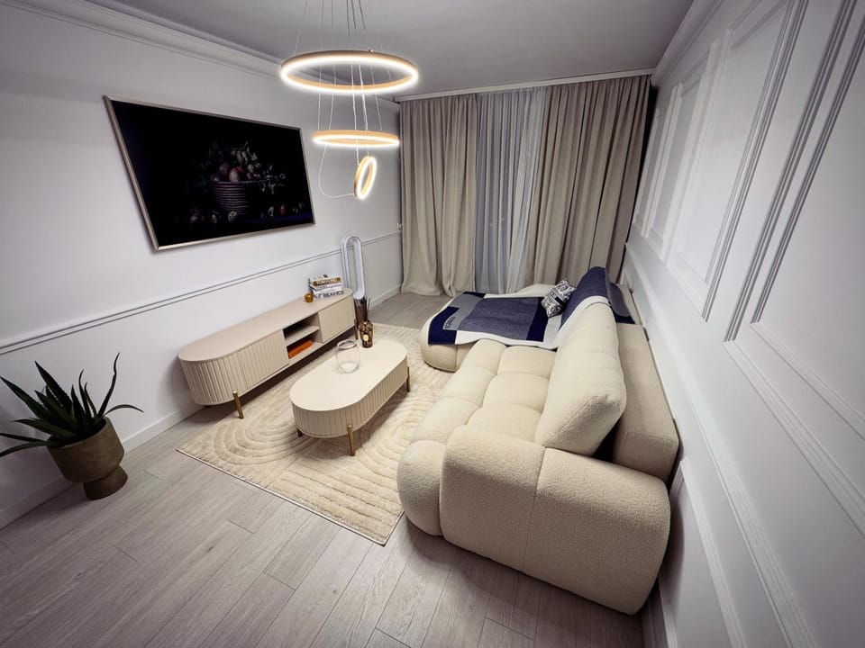 TV and multimedia, Seating area
