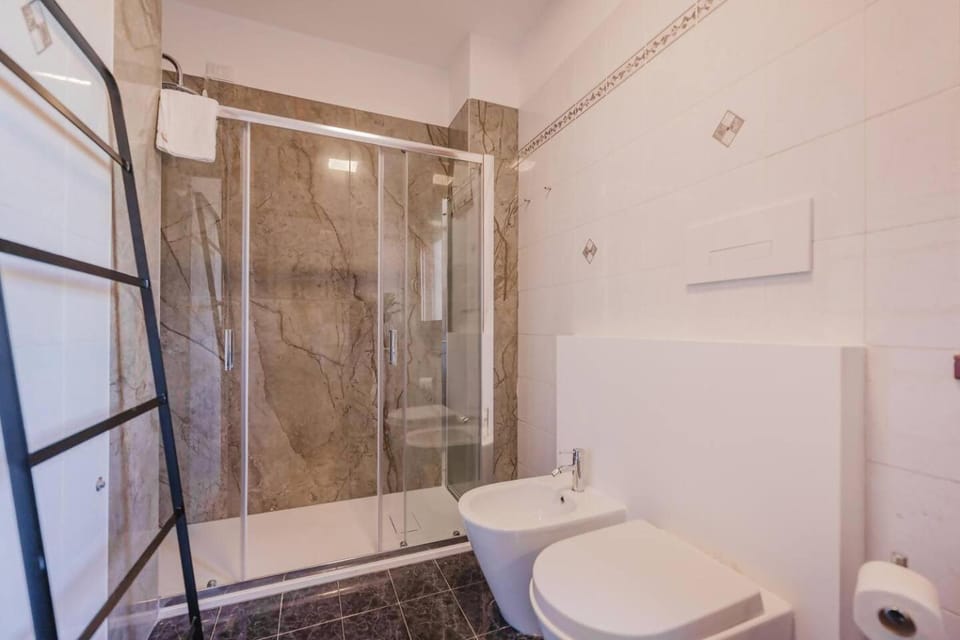 Shower, Toilet, Bathroom, bidet