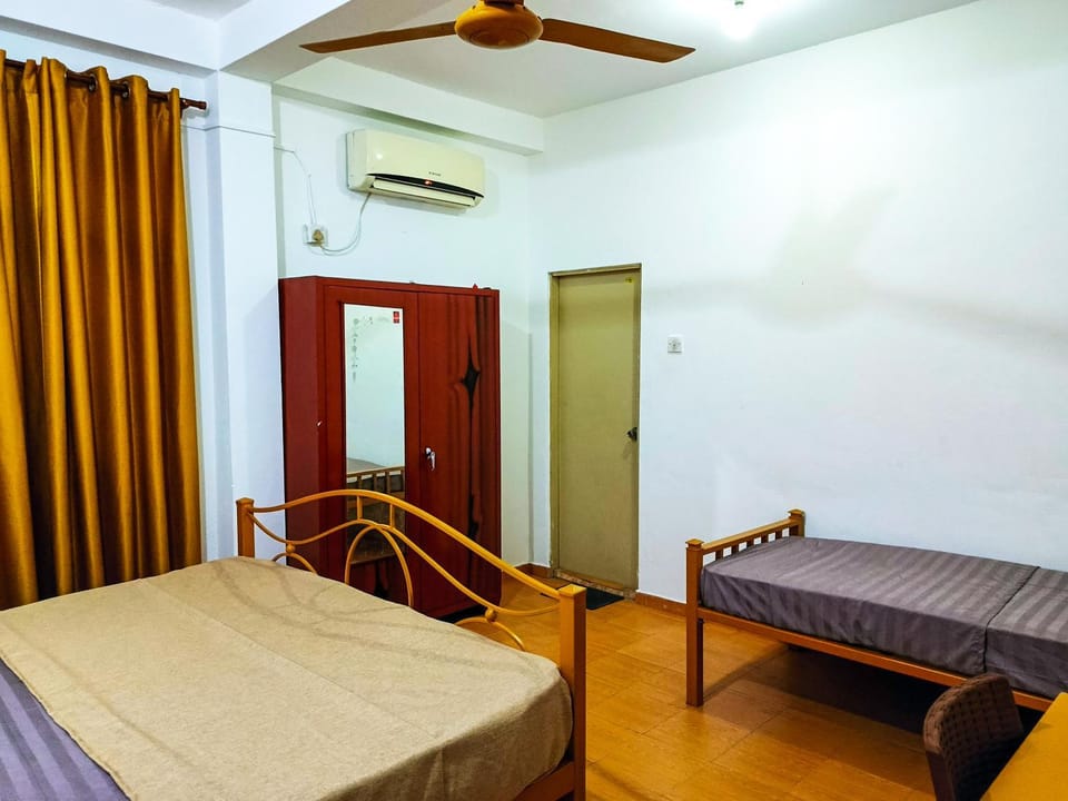 Bed, Photo of the whole room, Bedroom, wardrobe, air conditioner