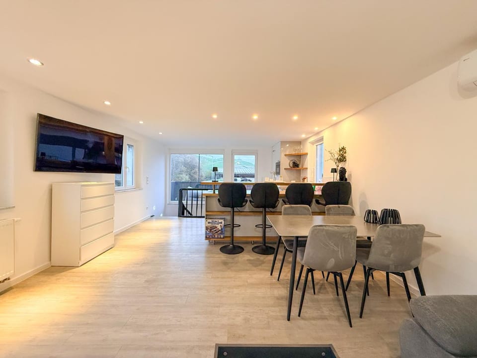 Modernes Haus direkt am Rhein Apartment in Karlsruhe