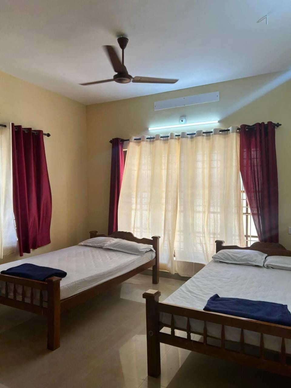 Texas 5 BHK Villa for 20 pax Near Trivandrum airport ENJAKAL Apartment in Thiruvananthapuram