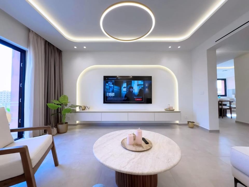 Modern & luxurious apartment in Victor Hugo, Marrakech Apartment in Marrakesh