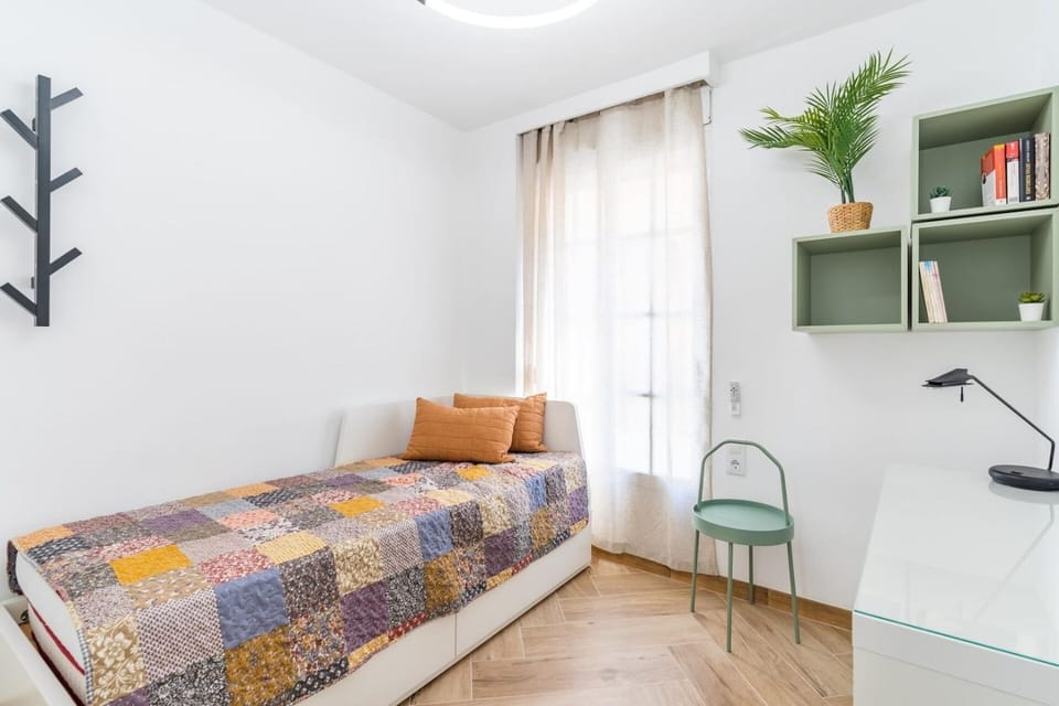Granada Flat by Invalencia Apartment in Valencia