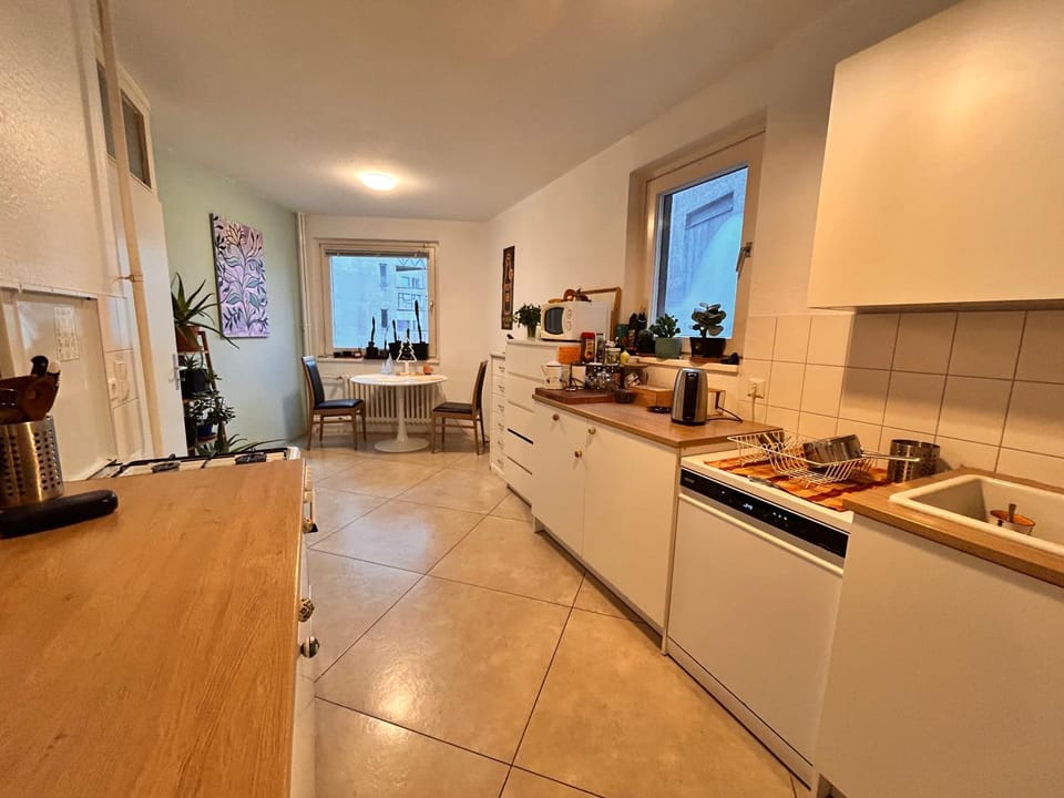 1 Zimmer mit Aussicht und 1 Zimmer mit Balkon in 4 Zimmer Wohnung, Szene, Parks und Top Lage Vacation rental in Berlin