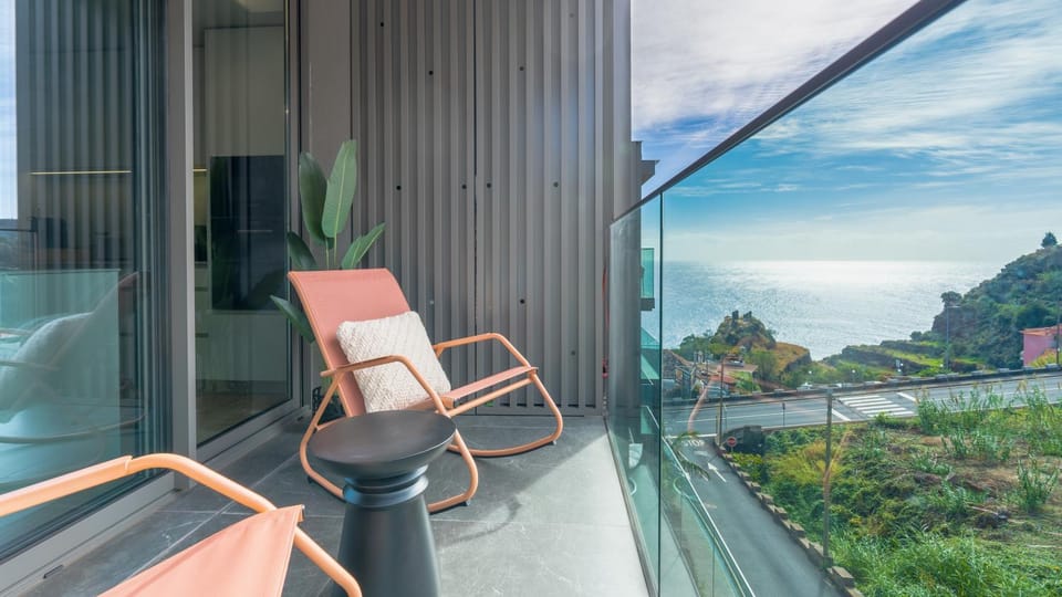 View (from property/room), Balcony/Terrace, Sea view