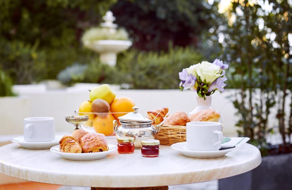Coffee/tea facilities, Breakfast, Continental breakfast