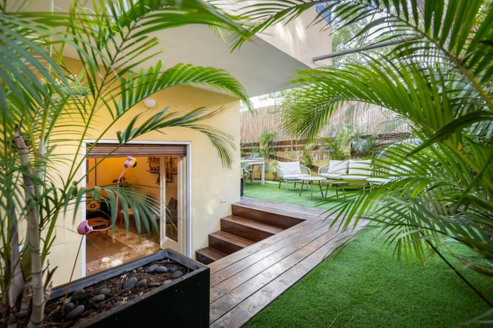 Cozy Garden Apartment in The Center - By Vacay TLV Apartment in Tel Aviv-Yafo