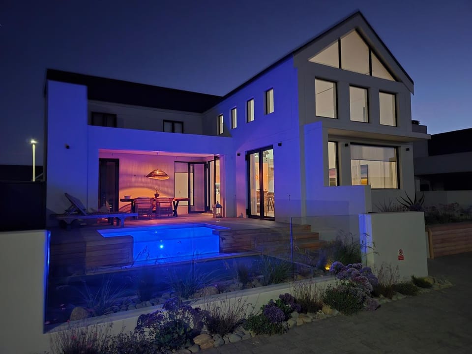 Property building, Night