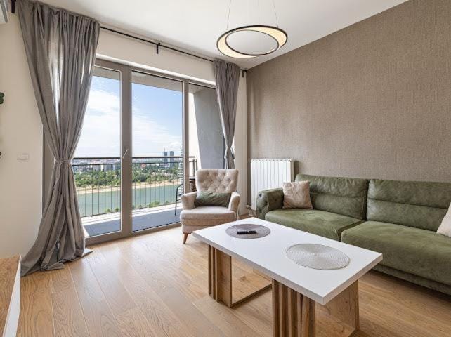 BW Lux View Apartment in Belgrade