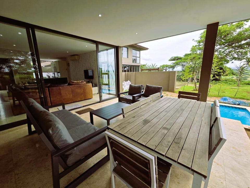 3 Sanctuary Villa, Zimbali House in Dolphin Coast