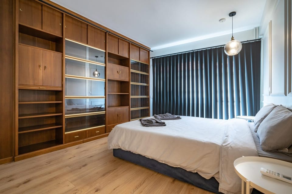 Bed, Photo of the whole room, Bedroom, wardrobe