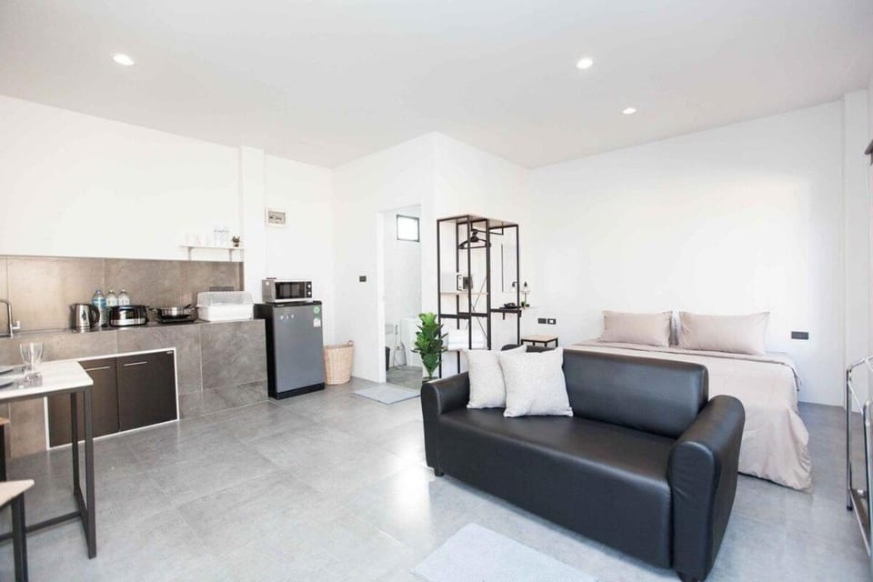 Coffee/tea facilities, Seating area, Dining area, stove