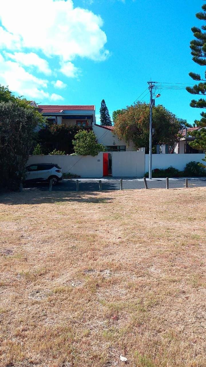 Cozy Studio Next to the Vlei and Nature Reserve Apartment in Cape Town