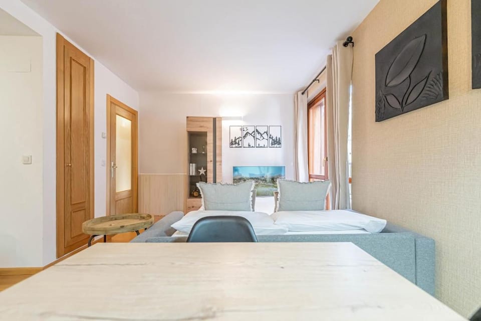A Cozy Refuge - 2min drive to slopes - 4pax Apartment in Andorra la Vella