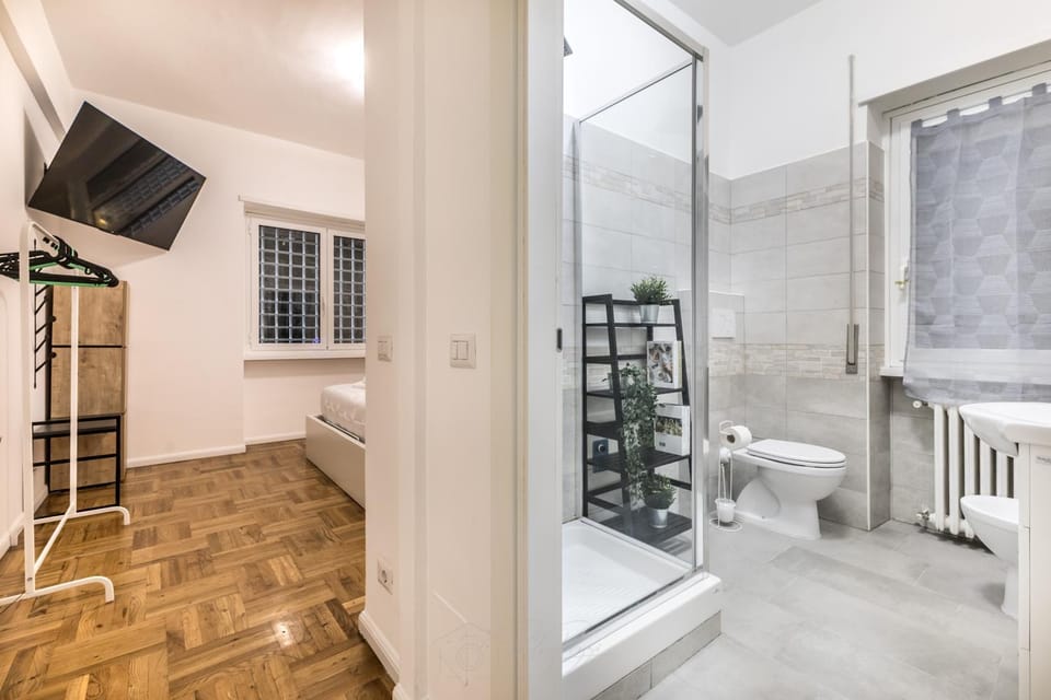Shower, Bathroom, towels