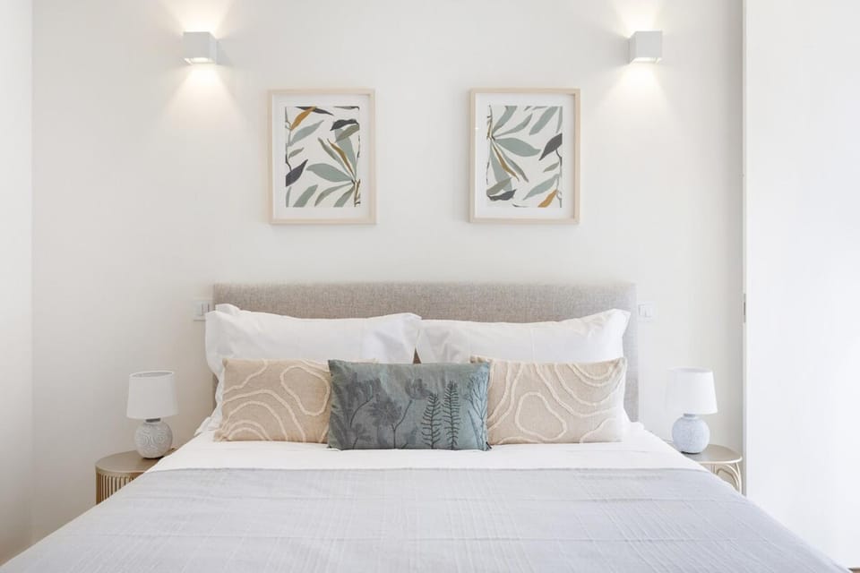 Studio Glow | 111 Collection Apartment in Porto