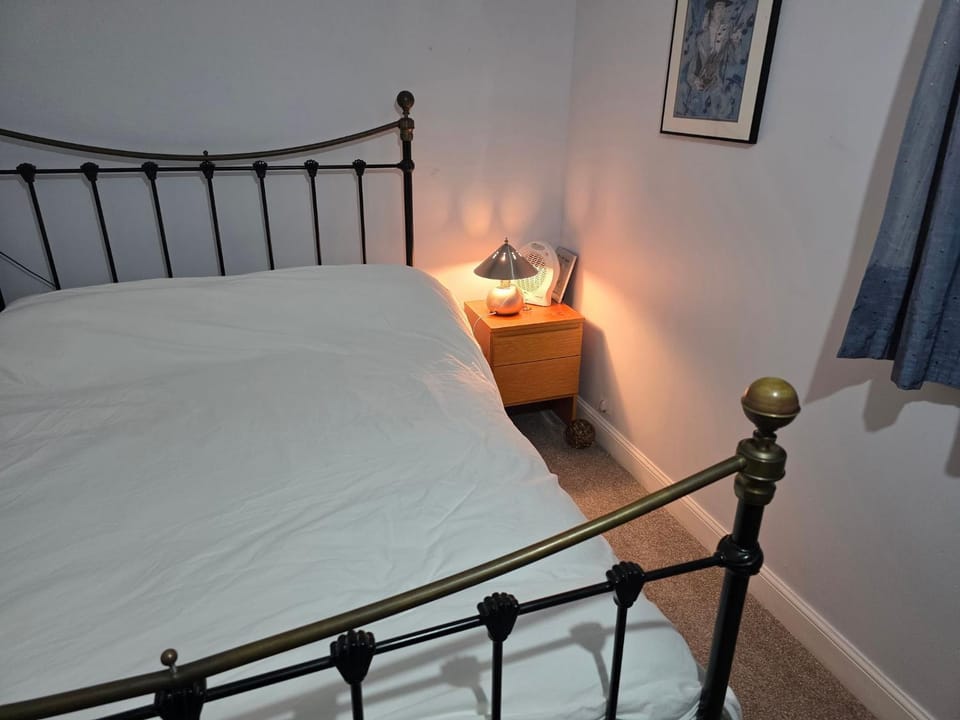 Bed, Decorative detail, Bedroom