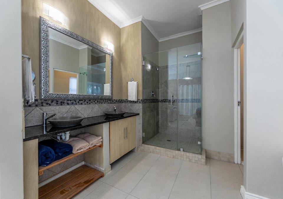 Shower, Bathroom, towels