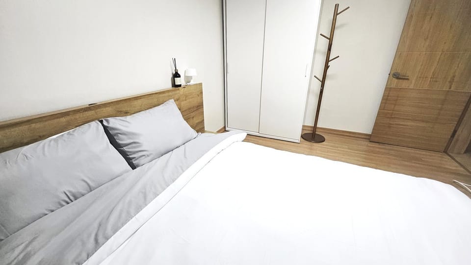 Seating area, Bedroom