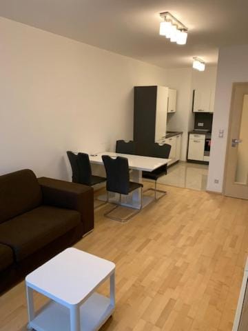 Residence Garden Tower - 8 min do centra, garaz Apartment in Prague