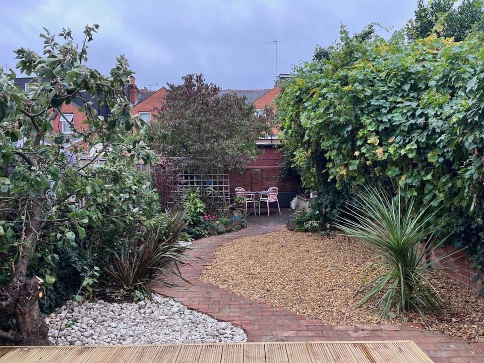 Day, Garden