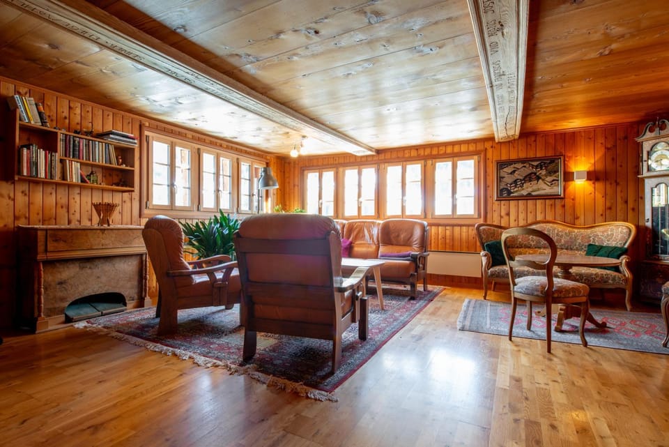 Library, Living room, Seating area
