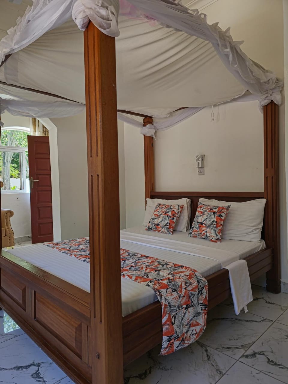 Bedroom, air conditioner