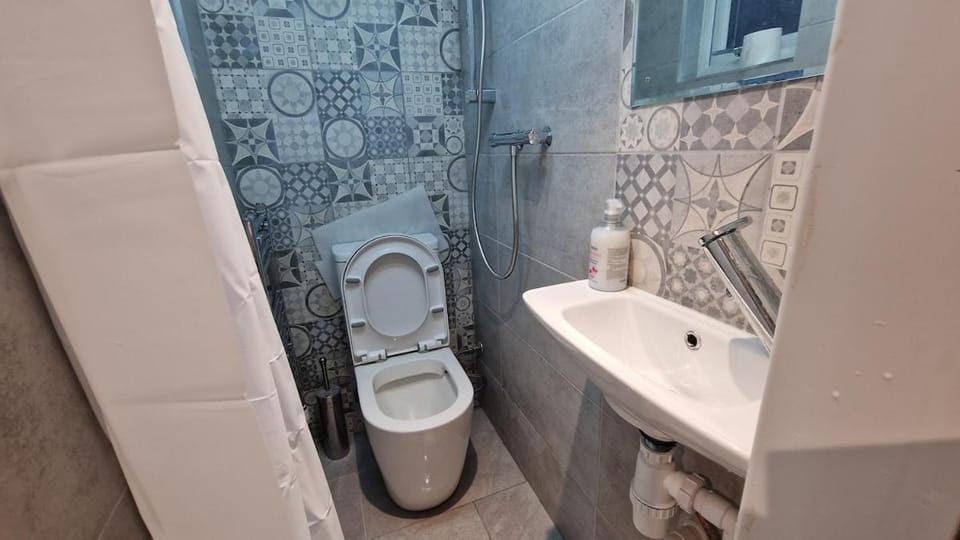 Bed and Blue by the Beach House in The Mumbles