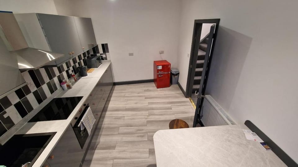 Kitchen or kitchenette, kitchen, kitchen