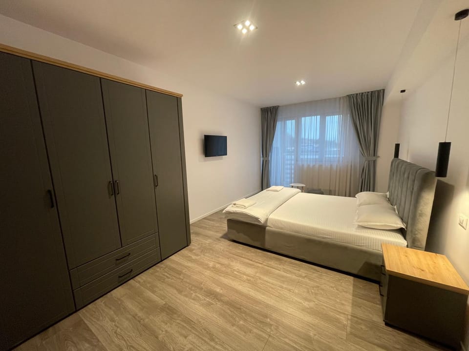 Sunny London Accomodation Apartment in Romania