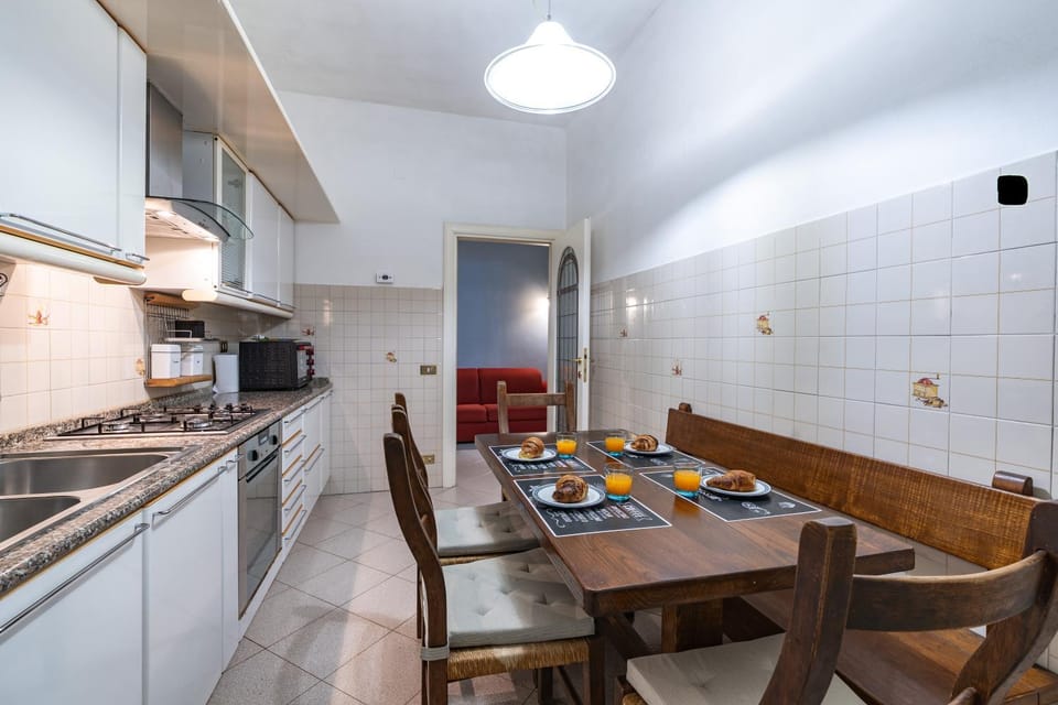 Novoli Comfort Apartment Balcony & Tramvia Apartment in Florence