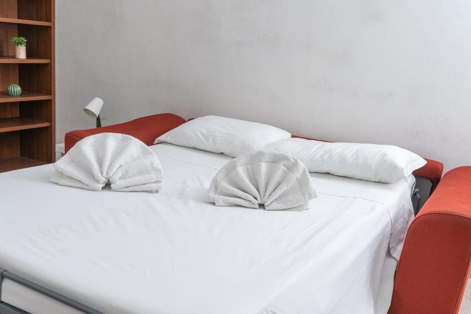 Novoli Comfort Apartment Balcony & Tramvia Apartment in Florence