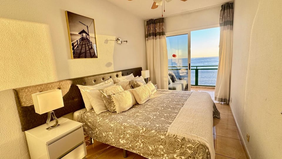 Bed, View (from property/room), Bedroom, Sea view