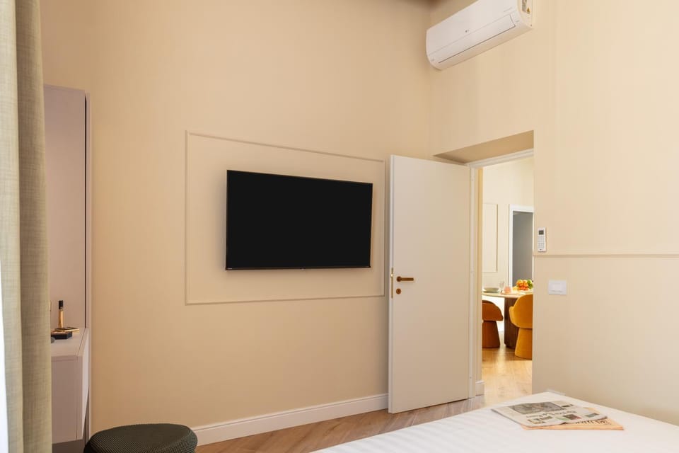 TV and multimedia, Bedroom, air conditioner